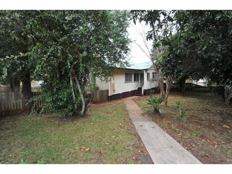 32 Dwyer Street, Harlaxton QLD 4350