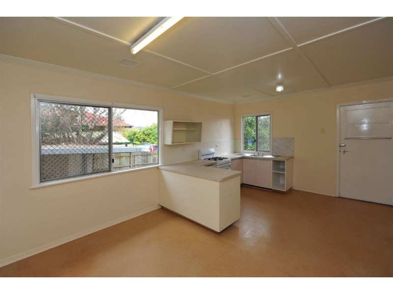 32 Dwyer Street, Harlaxton QLD 4350