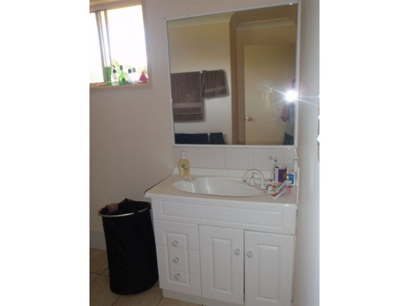 8 Monash Lane, Newtown QLD 4350