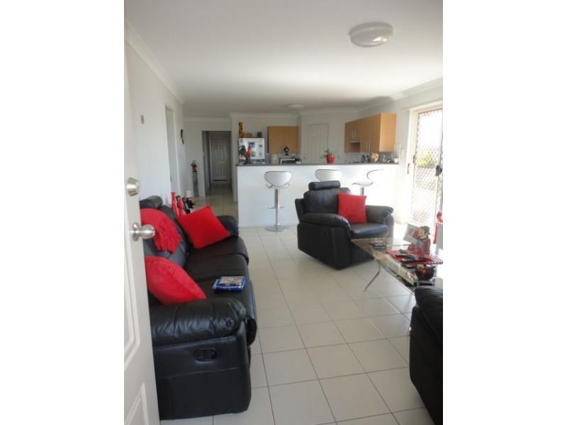 2/767 Greenwattle Street, Glenvale QLD 4350