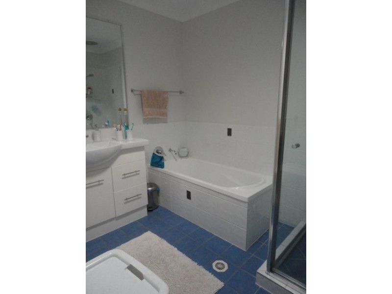 2/767 Greenwattle Street, Glenvale QLD 4350