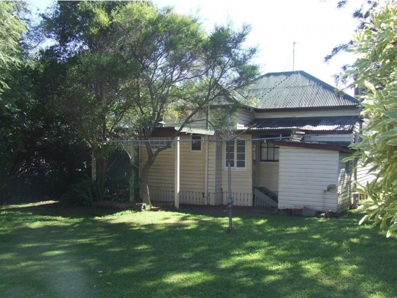 192 Russell Street, Newtown QLD 4350