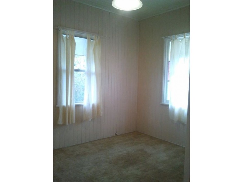 192 Russell Street, Newtown QLD 4350