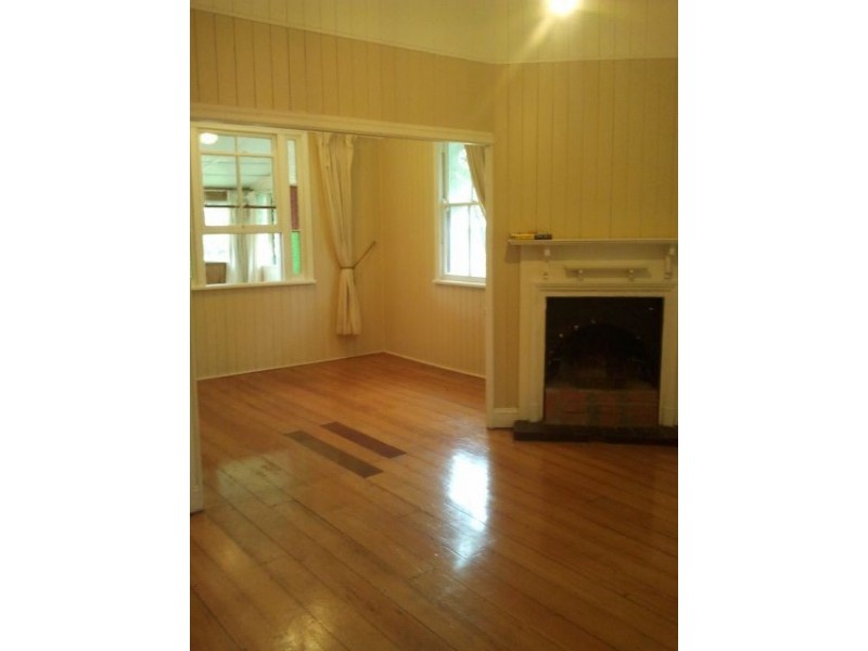 192 Russell Street, Newtown QLD 4350