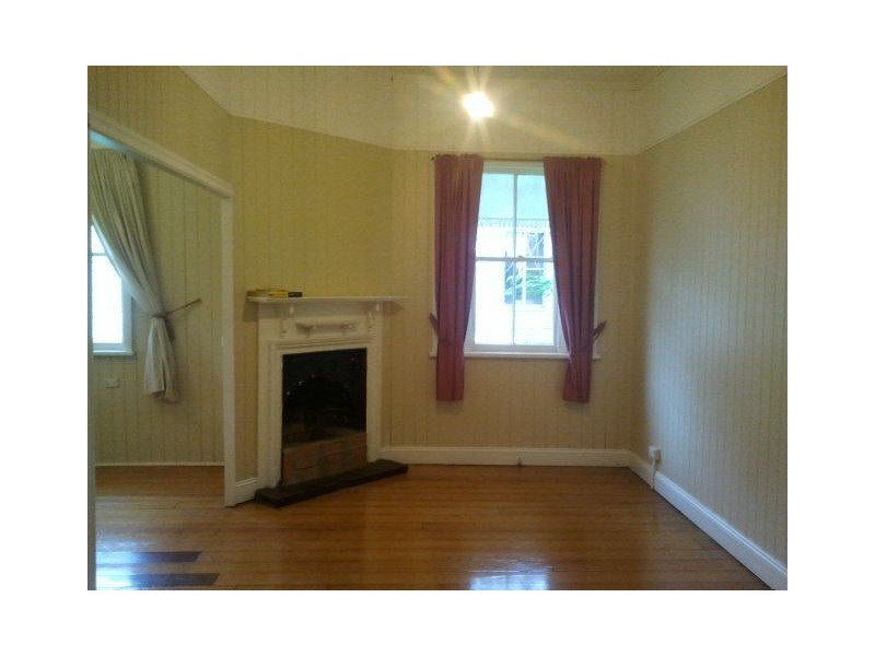 192 Russell Street, Newtown QLD 4350