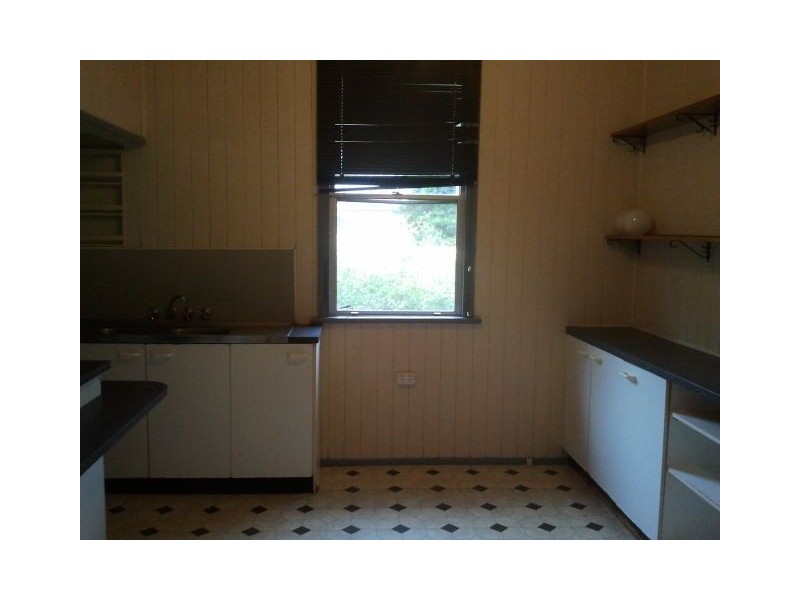 192 Russell Street, Newtown QLD 4350