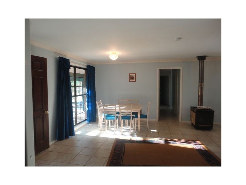 105 Koreelah Street, Upper Lockyer QLD 4352