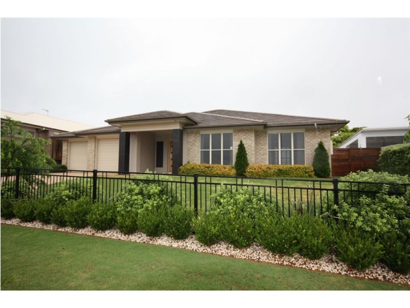 4 Saba Court, Middle Ridge QLD 4350