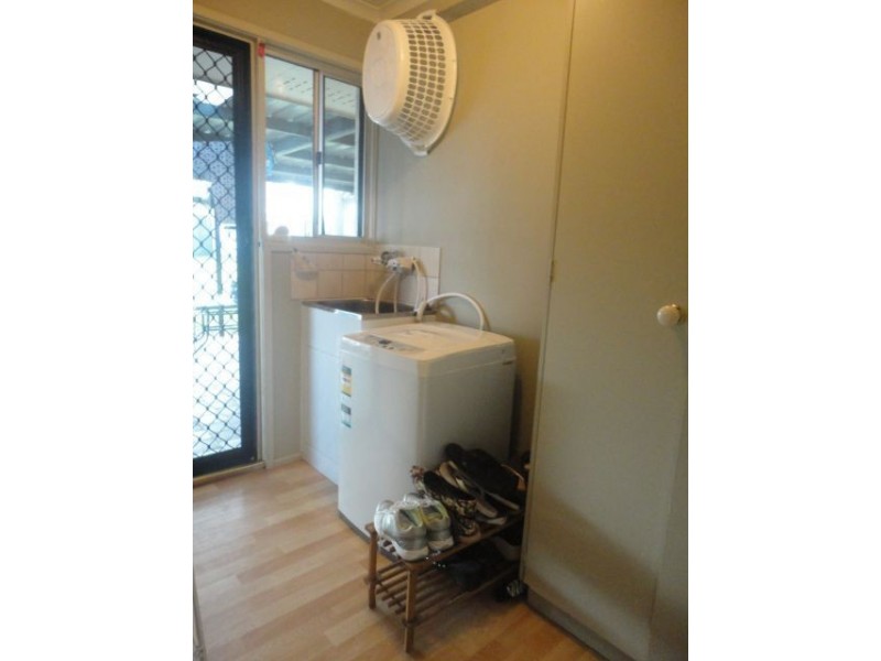 3 Croydon, Glenvale QLD 4350