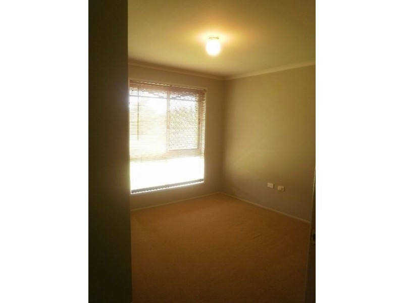 3 Croydon, Glenvale QLD 4350