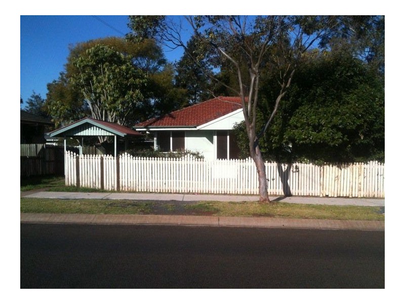 28 Hampton Street, Newtown QLD 4350