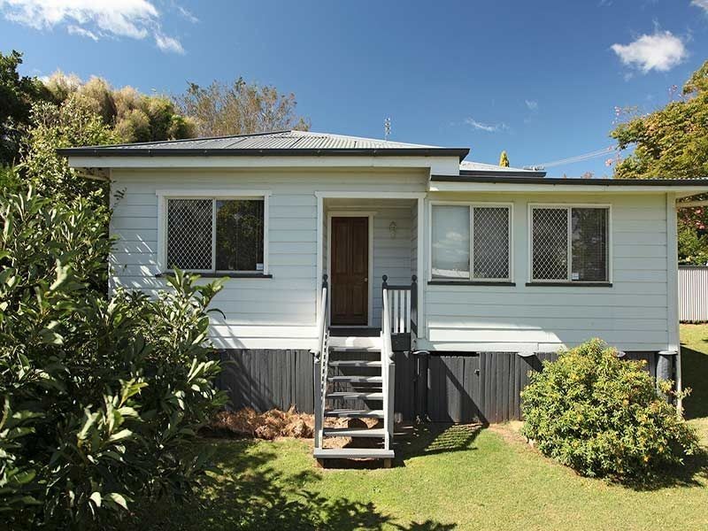 24 Ruthven Street, North Toowoomba QLD 4350