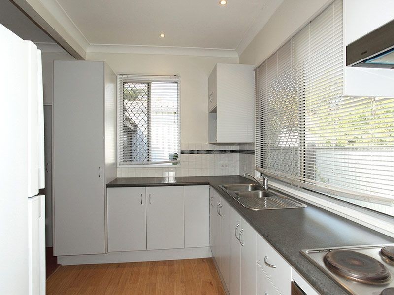 24 Ruthven Street, North Toowoomba QLD 4350