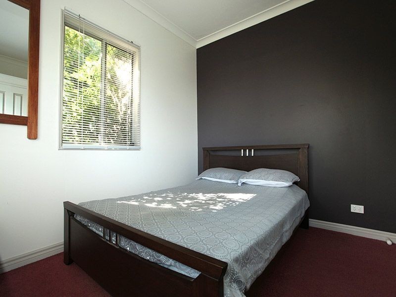 24 Ruthven Street, North Toowoomba QLD 4350