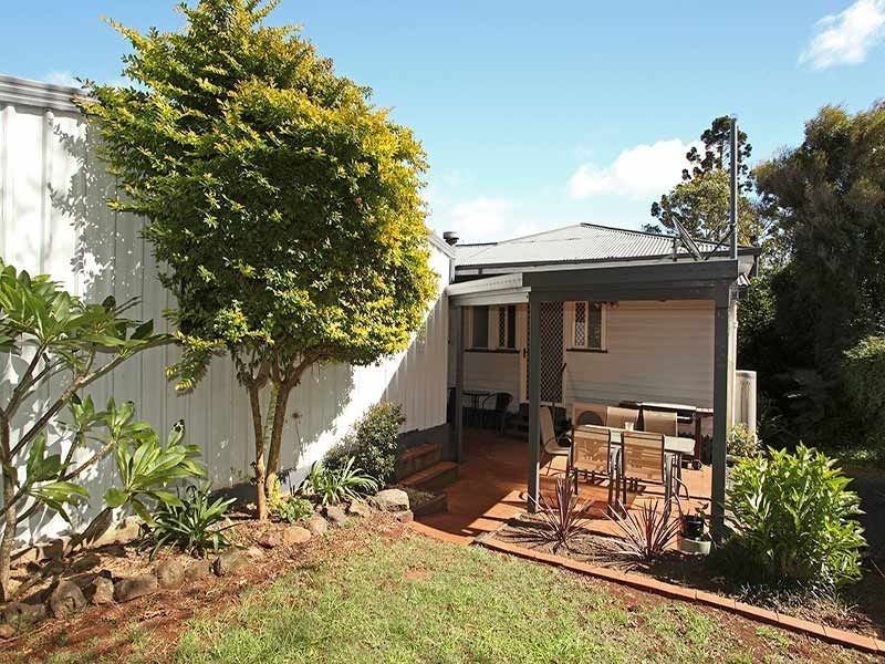 24 Ruthven Street, North Toowoomba QLD 4350