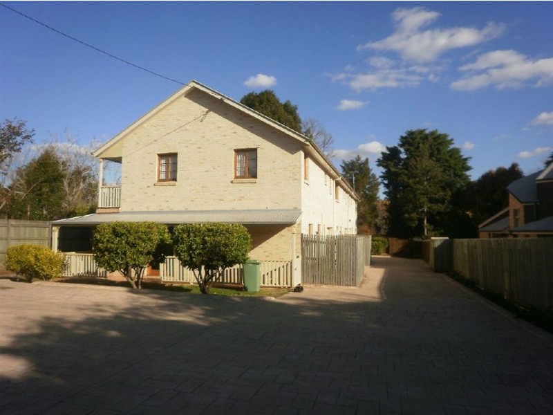 2/4 Creek Street, East Toowoomba QLD 4350