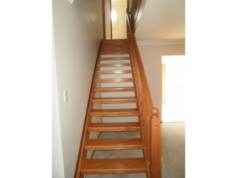 2/4 Creek Street, East Toowoomba QLD 4350