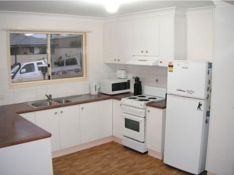 8 Monash Lane, Newtown QLD 4350