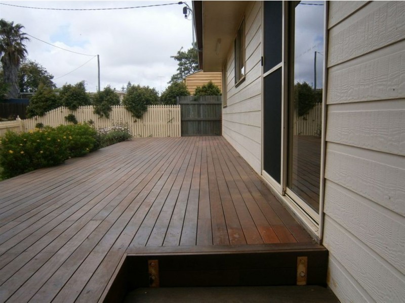 8 Monash Lane, Newtown QLD 4350