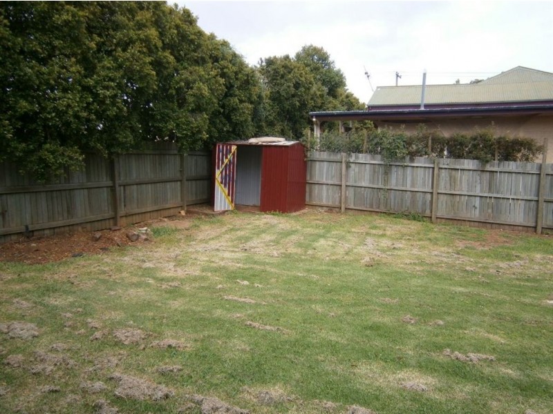 8 Monash Lane, Newtown QLD 4350