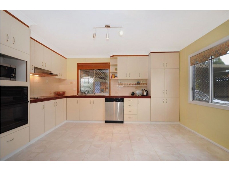 45 Noll Street, Kearneys Spring QLD 4350