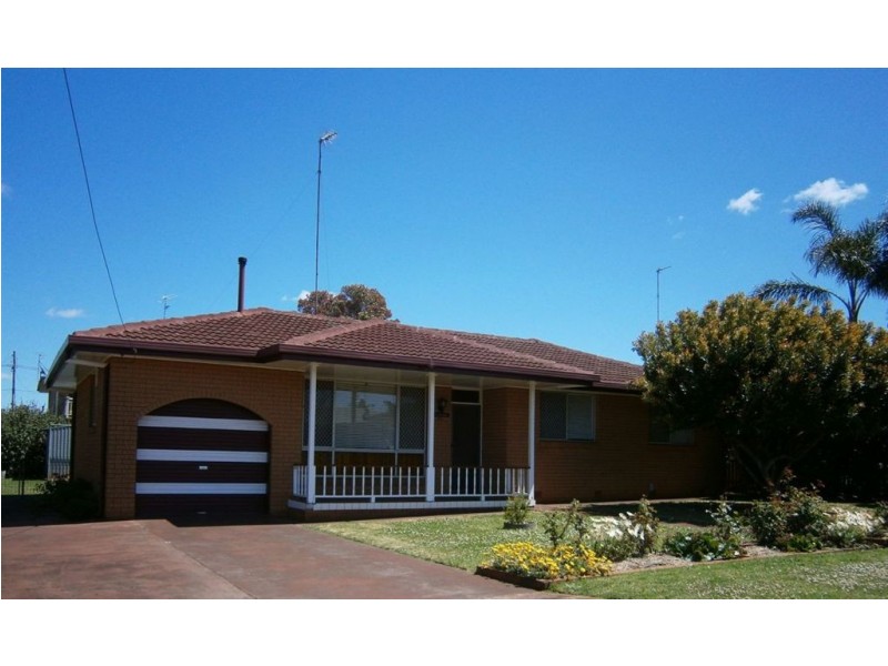 15 Denyer Street, Wilsonton QLD 4350