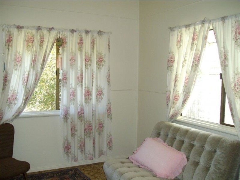 17 Dalby Street, Jandowae QLD 4410