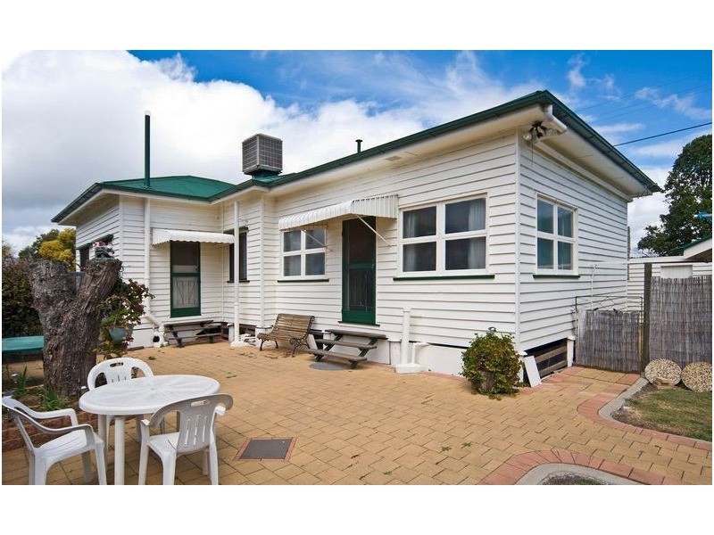17 Dalby Street, Jandowae QLD 4410