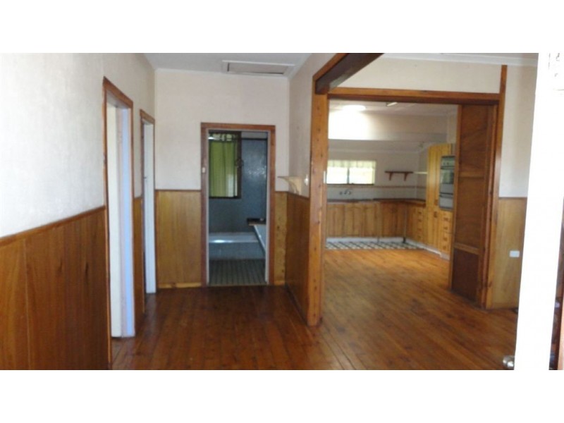 325 James Street, Harristown QLD 4350