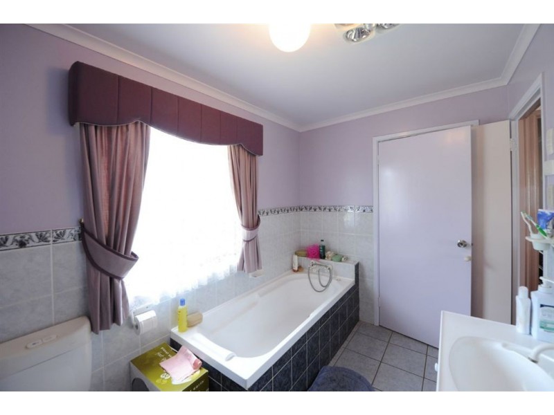 46 Tomkinson Street, Wilsonton QLD 4350