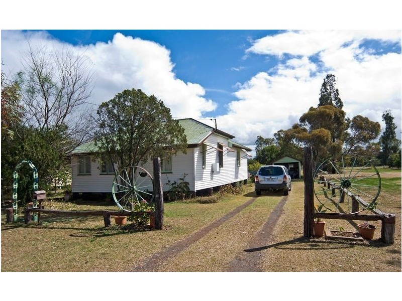 21 Dalby Street, Jandowae QLD 4410