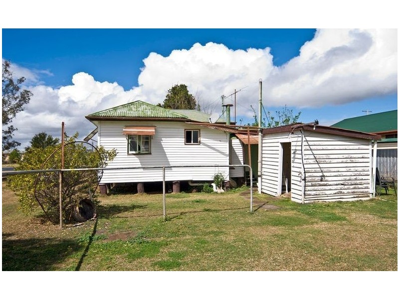 21 Dalby Street, Jandowae QLD 4410