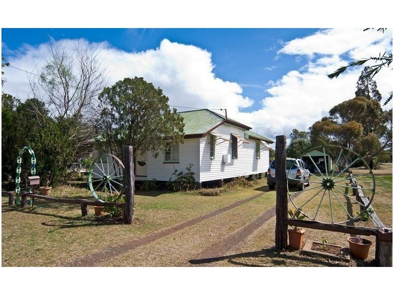 21 Dalby Street, Jandowae QLD 4410