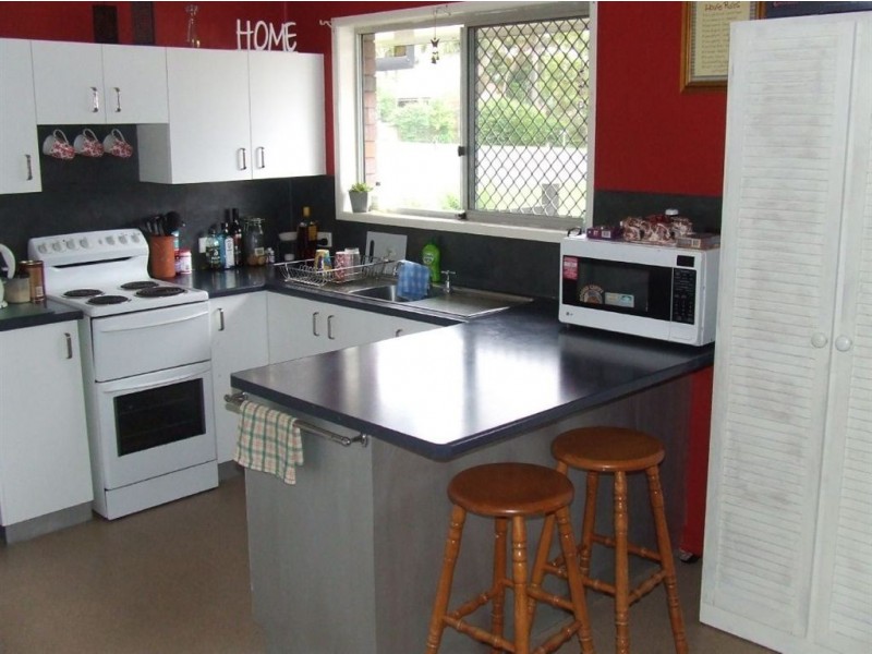 13 Charter Crescent, Rockville QLD 4350