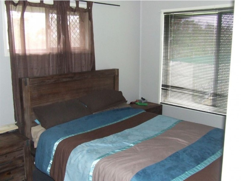 13 Charter Crescent, Rockville QLD 4350