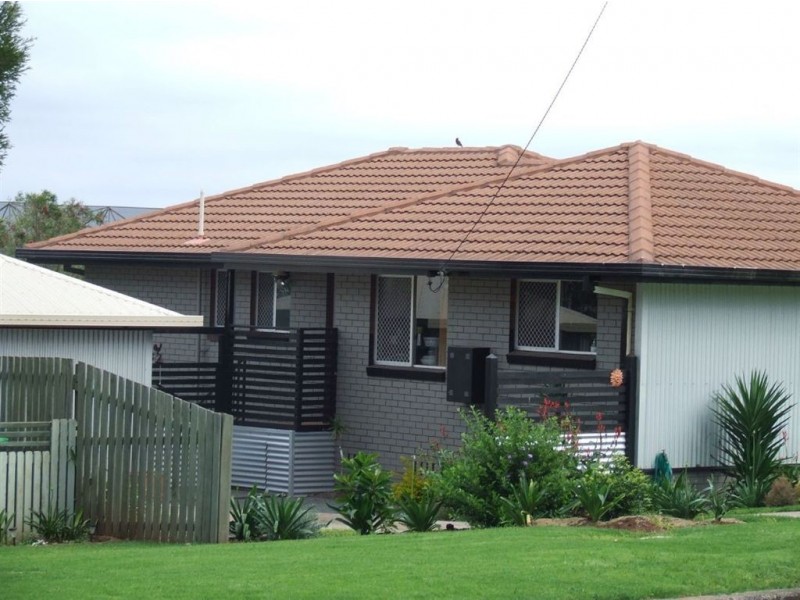 13 Charter Crescent, Rockville QLD 4350