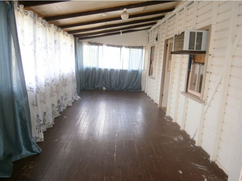24 Eton Street, Cambooya QLD 4358