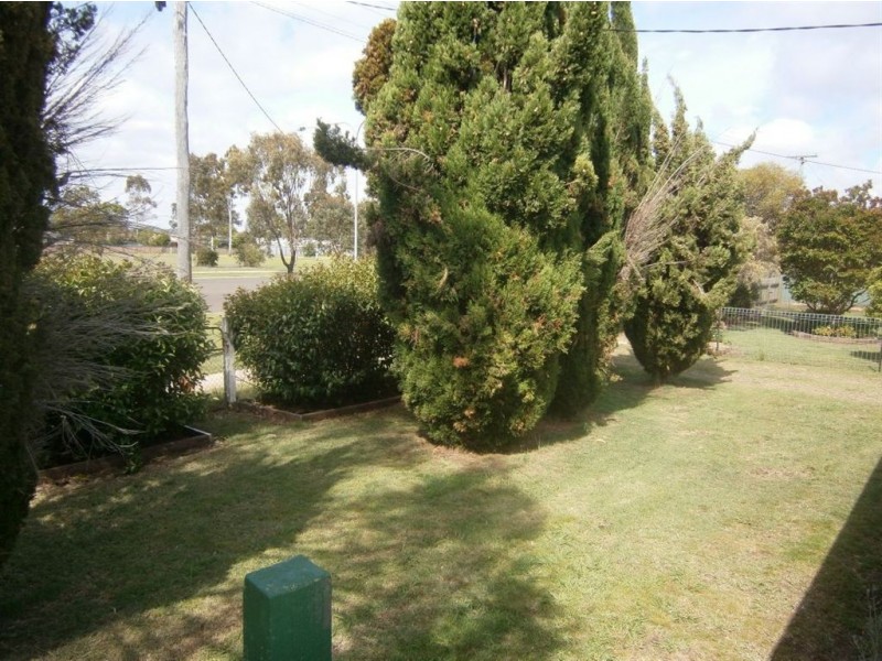 24 Eton Street, Cambooya QLD 4358