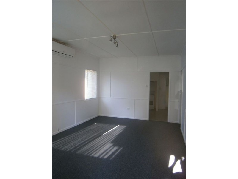 19 Peel Street, South Toowoomba QLD 4350