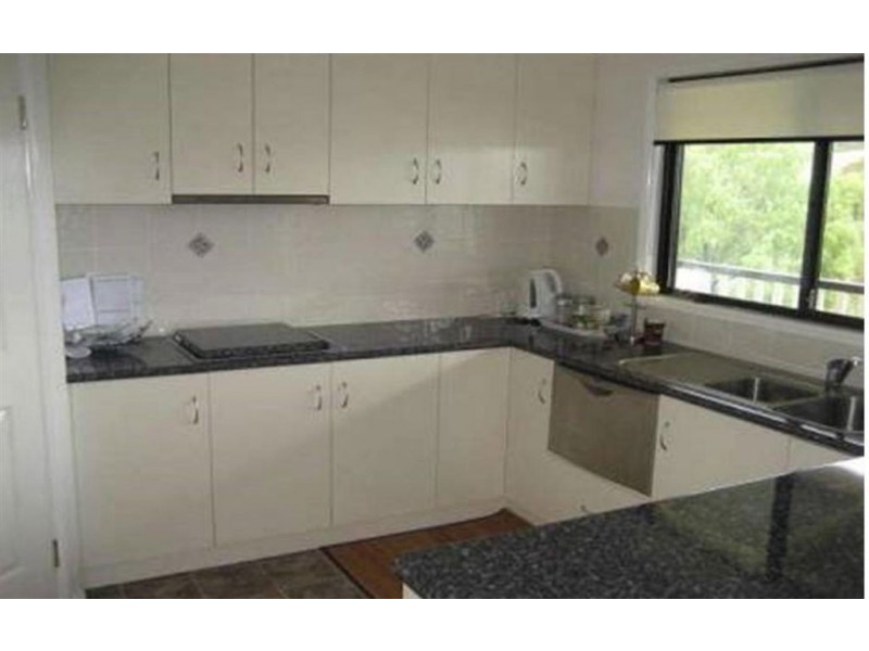 6 May Court, Withcott QLD 4352