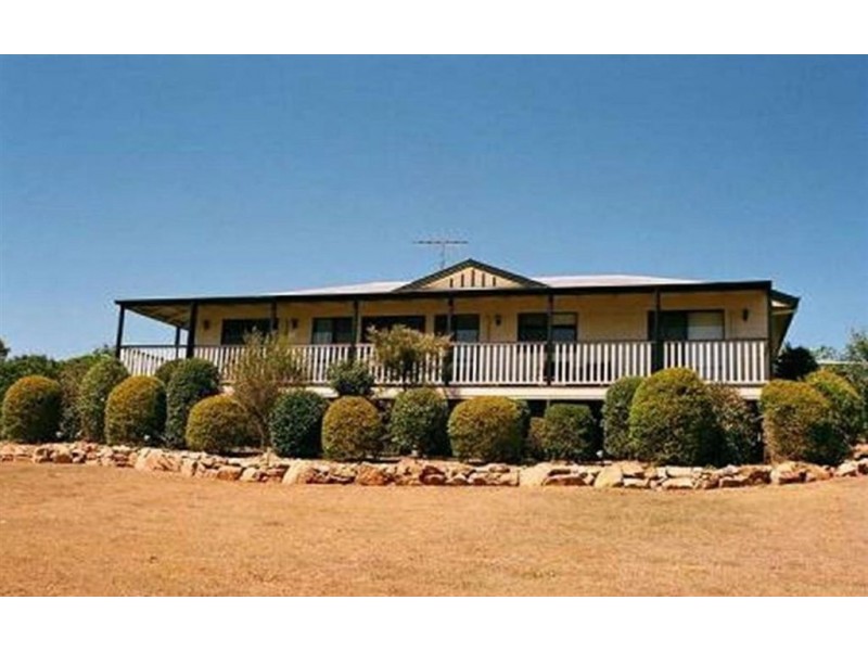 6 May Court, Withcott QLD 4352