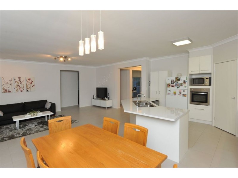 37 Federation Drive, Highfields QLD 4352