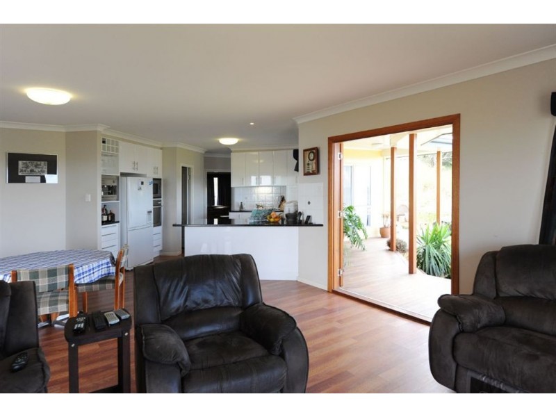 4 West View Court, Glencoe QLD 4352