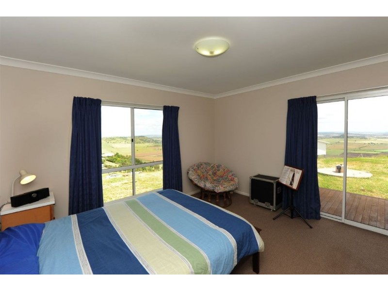 4 West View Court, Glencoe QLD 4352