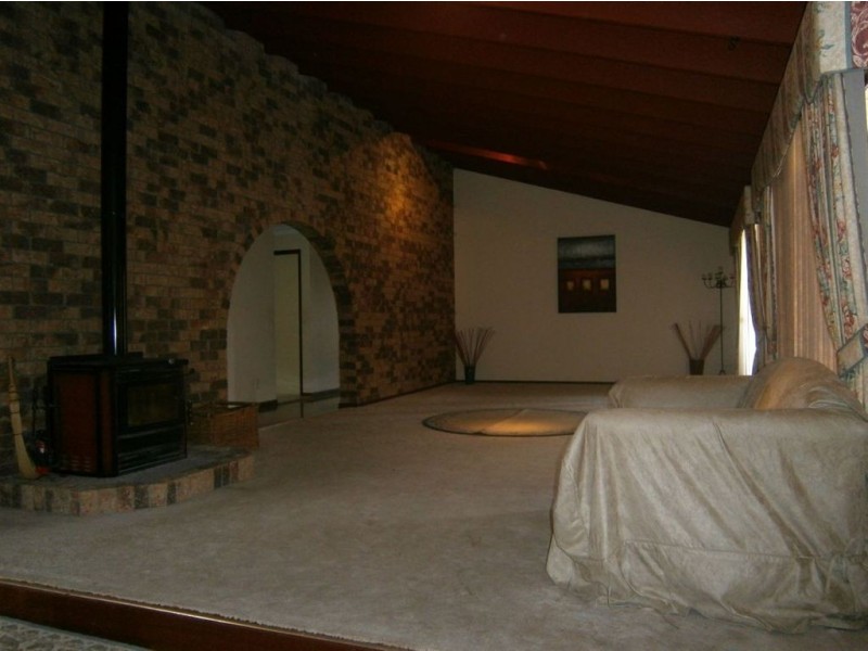 26 Murphys Creek Road, Blue Mountain Heights QLD 4350