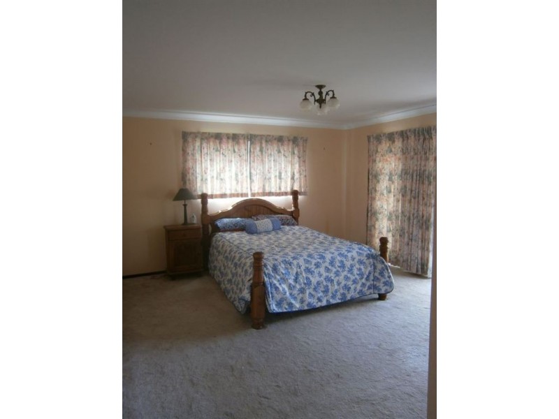 26 Murphys Creek Road, Blue Mountain Heights QLD 4350