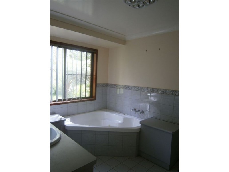 26 Murphys Creek Road, Blue Mountain Heights QLD 4350