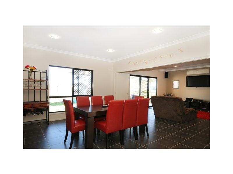 9 Kingston Road, Hodgson Vale QLD 4352