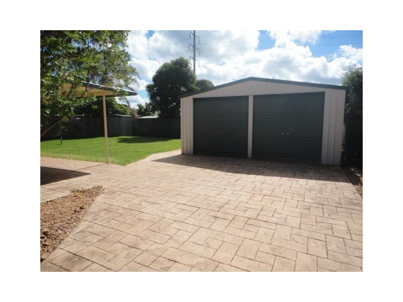 15 Emma Drive, Kearneys Spring QLD 4350