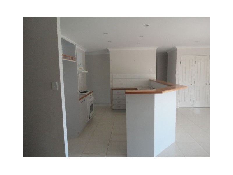 15 Emma Drive, Kearneys Spring QLD 4350